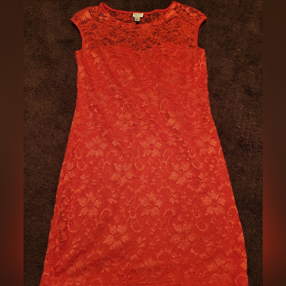 Red Lace Dynamite Dress - Picture 3 of 4